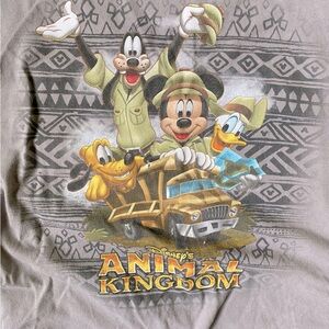 DISNEY ANIMAL KINGDOM T-SHIRT